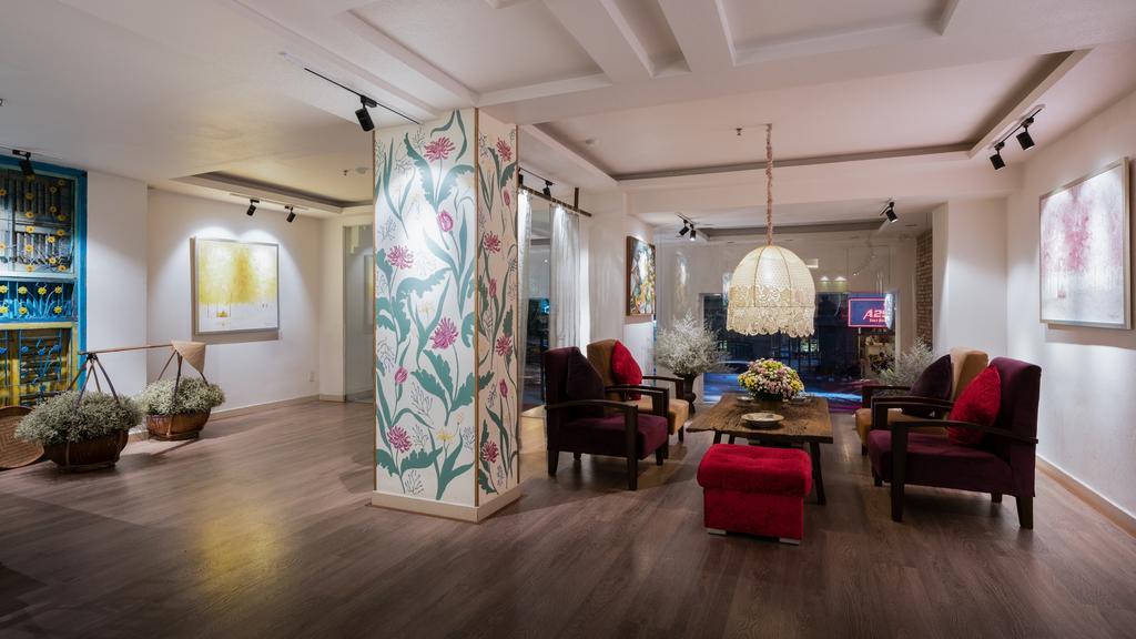 Отель Asian Ruby Center Point &